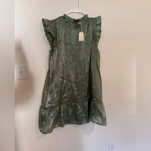 3/$30 ✨ Shimmering Green Midi Dress
